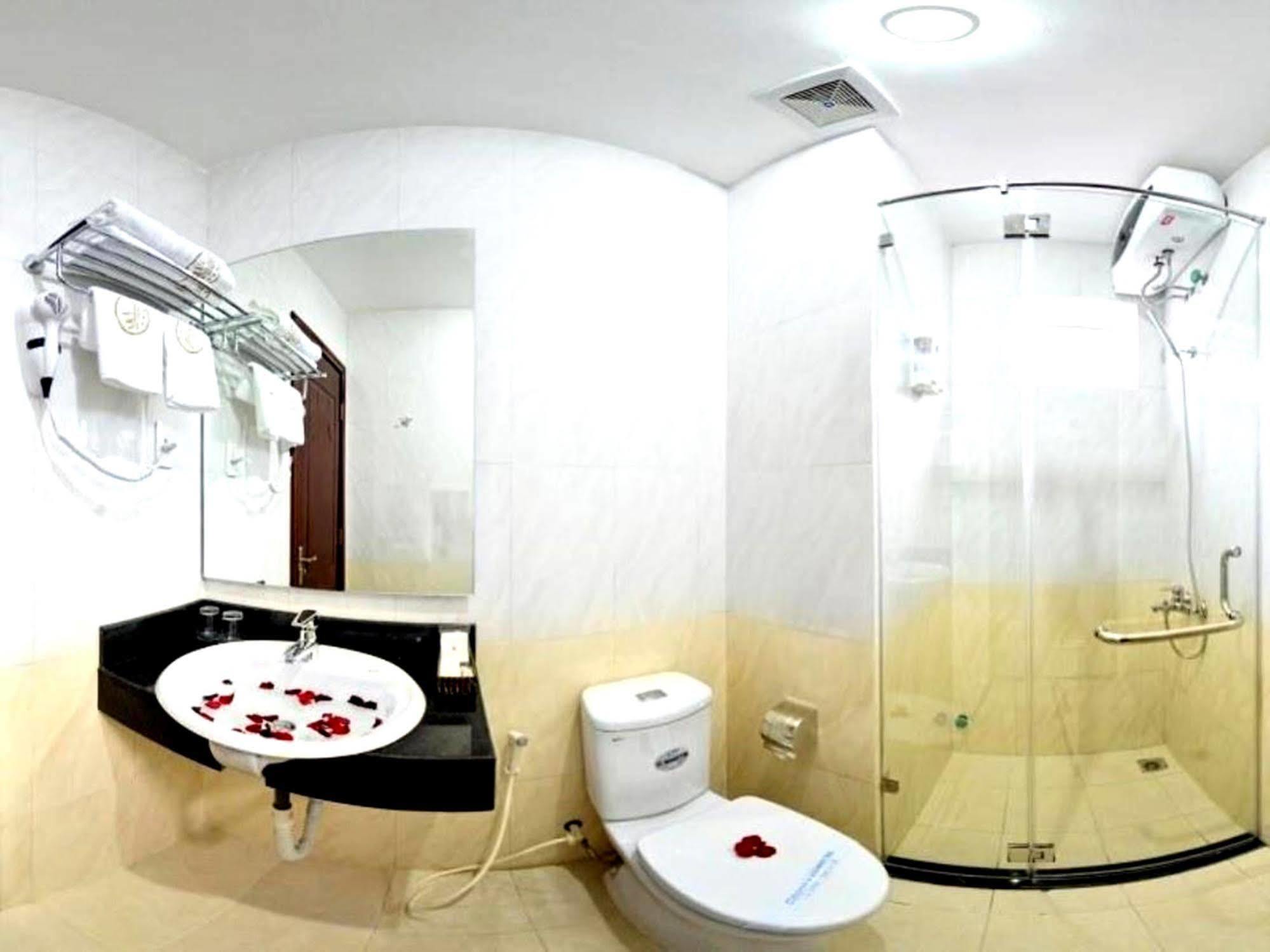 Bay Sydney Hotel Da Nang Bagian luar foto